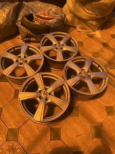 диски приус 50: Литые Диски R 17 Toyota, Комплект, отверстий - 5, Б/у — 1