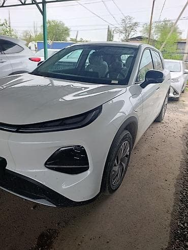 Changan Qiyuan Q05: 2026 г., Робот, Электромобиль, Кроссовер — 2