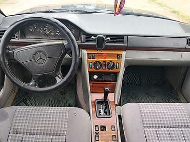 Mercedes-Benz W124: 1995 г., 3.2 л, Автомат, Бензин, Седан — 3