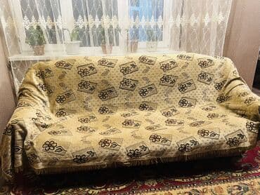 Кресла: Раскладной диван, Б/у — 1