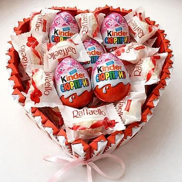 подарок для детей: Подарочные сладкие композиции и «торты» из конфет. - Форматы — 1