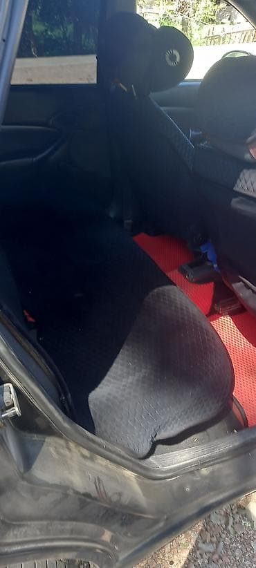 чангам машина: Ford Focus: 2004 г., Кол менен иштөөчү, Бензин, Универсал — 1