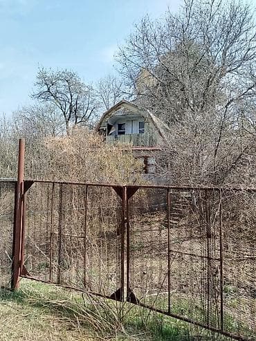 садовый участок: Продаётся участок в селе Горное (Маевка). - Площадь: 10 соток - — 2