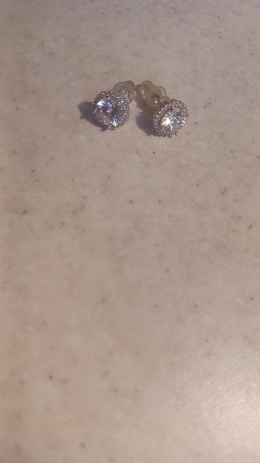 Жеке буюмдар: Мусаниты лабораторные вырощенные серебро 925 пробы 8000 сом — 1