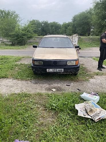 Volkswagen: Volkswagen Passat Variant: 1988 г., 1.8 л, Механика, Бензин, Универсал — 1