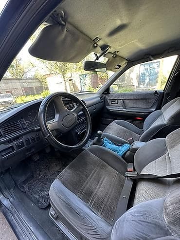 бу машина: Mazda 626: 1989 г., 2 л, Ручные, Бензин, Хэтчбэк — 3