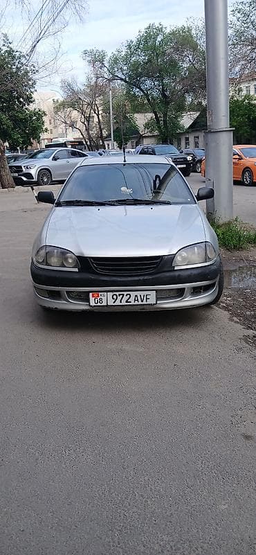 Toyota Avensis: 2000 г., 2 л, Механика, Бензин, Седан