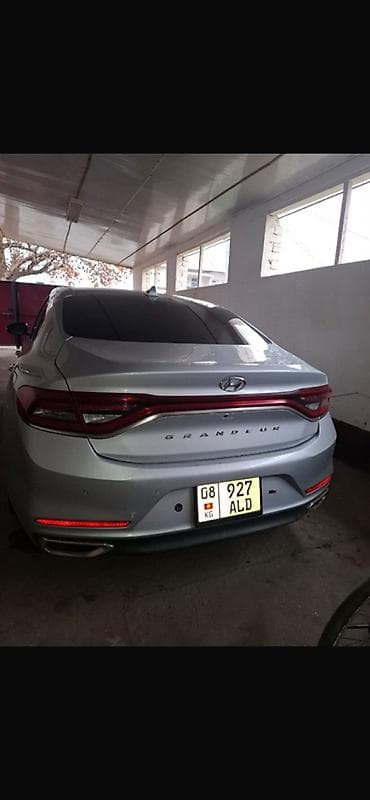 195 65 15 с: Hyundai Grandeur: 2018 г., Седан — 4