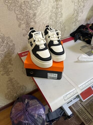 Прокат одежды: 39р Новая — 2