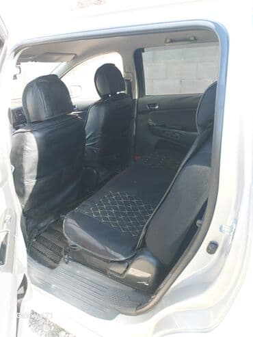 фары на некси: Toyota WISH: 2004 г., Автомат, Бензиновая, Универсал — 9