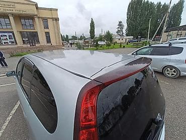golf 2 1 8: Honda Stream: 2005 г., 1.7 л, Автомат, Бензин, Минивэн — 4