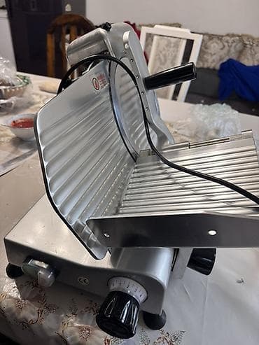 Кафелер, ресторандар үчүн: Профессиональный электрический слайсер для нарезки - Модель: MS 250 — 1