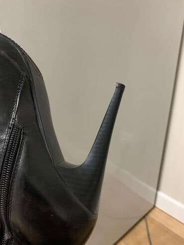 обувь для дома: Кожаные сапоги деми 39 размер, высота: ниже колена — 3