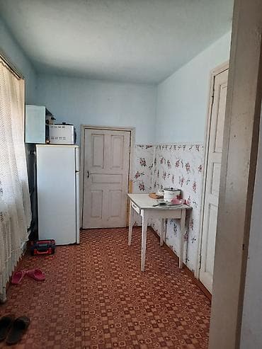 Недвижимость: Продается жилой дом с участком. Основные особенности: - Отдельно — 5