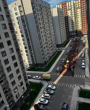 Квартиры: 3 комнаты, 87 м², Пишпек Элитка, 10 этаж, ПСО (под самоотделку) — 3