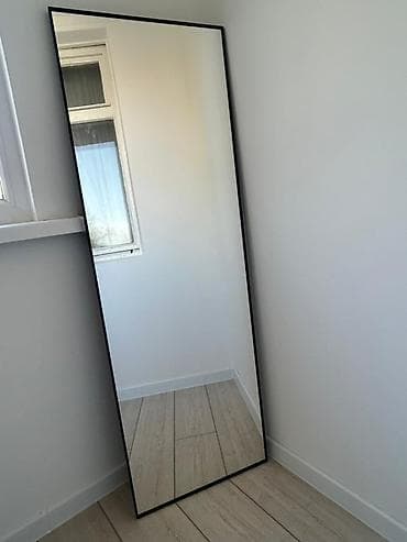 study lamp: Напольное зеркало в полный рост с тонкой чёрной рамкой. - Формат — 1