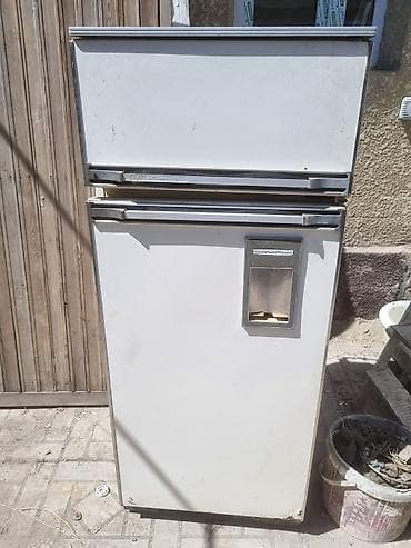 Продаю холодильник рабочий! 2000 сом