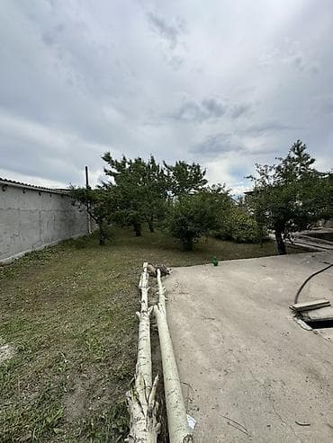 Продажа домов: Сдаеться дом в аренду отдыхающим 5 комнатный, души туалет внутри,и — 2