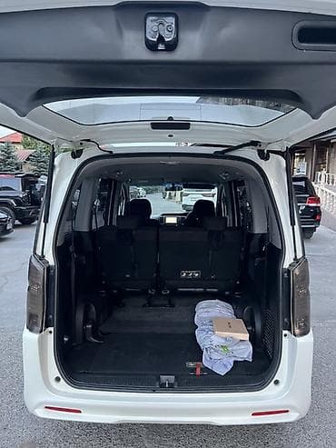 inspire 2004: Honda Stepwgn: 2010 г., 2 л, Автомат, Бензин, Минивэн — 5
