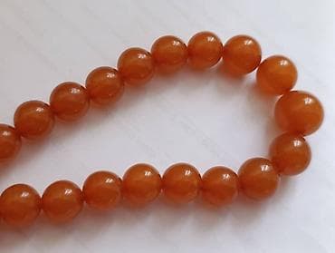 Янтарные бусы