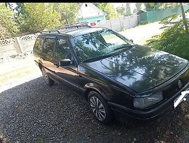 Volkswagen Passat Variant: 1990 г., 1.8 л, Механика, Бензин, Универсал