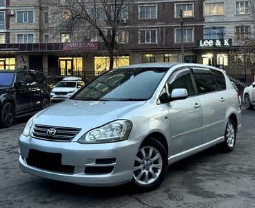 Toyota Ipsum: 2002 г., 2.4 л, Автомат, Газ, Минивэн
