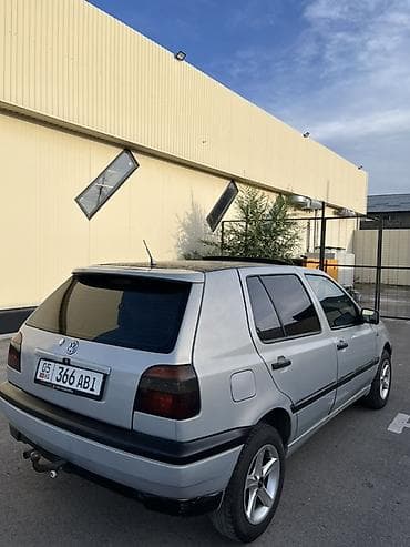 Продажа авто: Volkswagen Golf: 1997 г., 2 л, Механика, Бензин, Хэтчбэк — 6