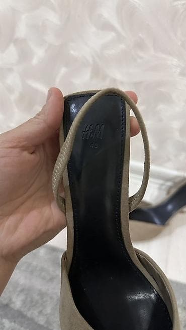 кийит: Туфли-слінги H&M, размер 40. - Модель: закрытый острый нос — 2