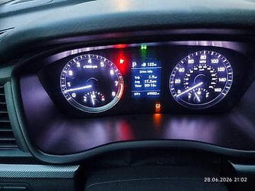 spark 2012: Hyundai Sonata: 2026 г., Автомат, Бензин, Седан — 6