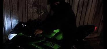 Kawasaki Ninja (зеленый спортбайк) - Кузов: пластиковый обвес sport