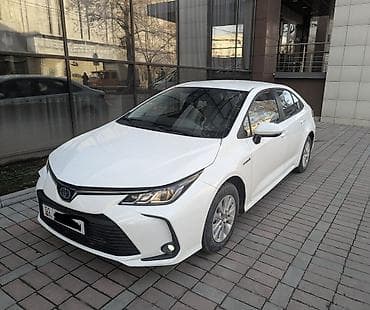 Toyota Corolla: 2021 г., 1.8 л, Автомат, Гибрид, Седан