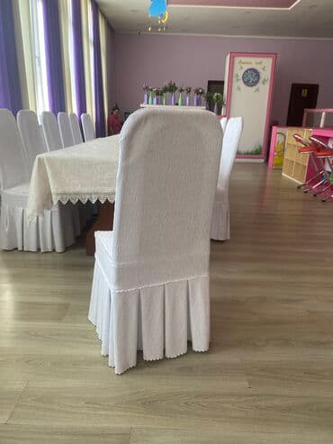 продаются бу стулья: Продаём белые чехлы на стулья! В наличии 100 штук . Продаём от 5 штук — 2