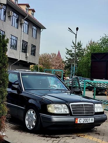 Унаа: Mercedes-Benz W124: 1993 г., 2.2 л, Кол менен иштөөчү, Бензин, Седан — 4