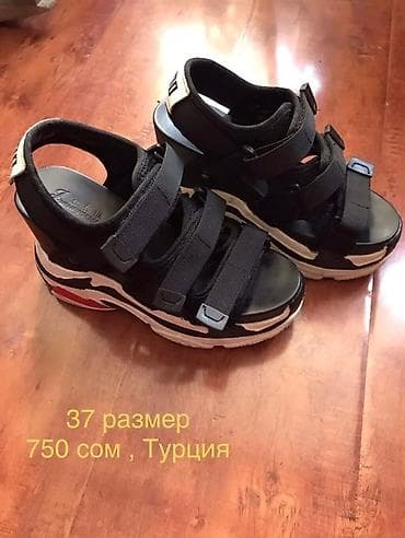 merrell обувь: Спортивные сандалии женские, Турция. Размер 37. Цена: 750 сом. - — 1