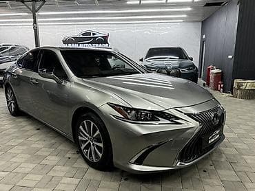 Lexus ES: 2018 г., 2.5 л, Вариатор, Гибрид, Седан