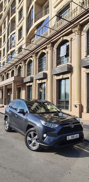 какие машины входят в комфорт яндекс такси в бишкеке: Toyota RAV4: 2021 г., 2.5 л, Вариатор, Гибрид, Кроссовер — 1