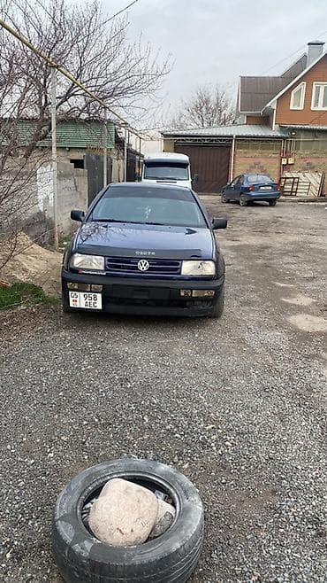 Volkswagen: Volkswagen Vento: 1992 г., 1.8 л, Механика, Газ, Седан — 8