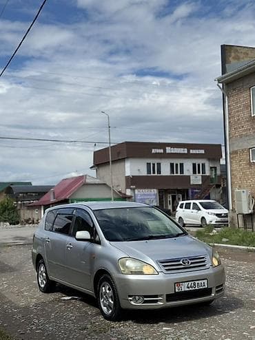 Toyota: Toyota Ipsum: 2002 г., 2.4 л, Автомат, Бензин, Минивэн — 1