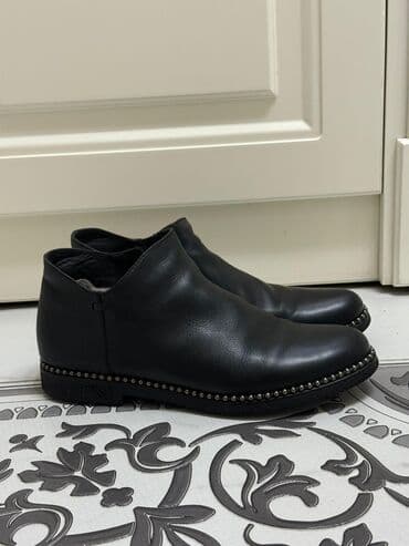 женские брендовые туфли недорого: Женские полусапожки/ботильоны черного цвета. Размер 39 не маломерят — 8