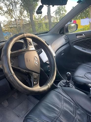 6: Hyundai Accent: 2015 г., 1.6 л, Механика, Бензин, Седан — 6