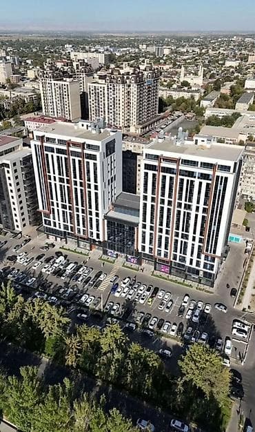 Коммерческая недвижимость: Аренда офисов, 44 м², В бизнес центре, 1 линия, С оборудованием, С отдельным сан узлом — 2