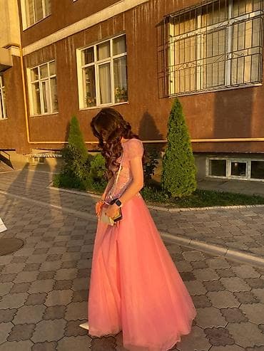 белые платья на выпускной: Вечернее платье, Пышное, S, XS — 5