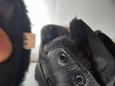 женские слипоны больших размеров: Продаю тёплые лёгкие зимнию обувь ботинки красовки 39-41 размера — 5