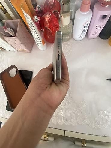 google fold: IPhone 16 Pro Max, Б/у, 256 ГБ, Space Gray — 4