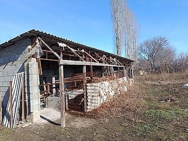 Дома: Продаётся жилой дом с участком. - Капитальный двухэтажный дом из — 4