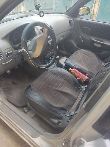 rf 2: Hyundai Accent: 2001 г., 1.3 л, Механика, Бензин, Седан — 5