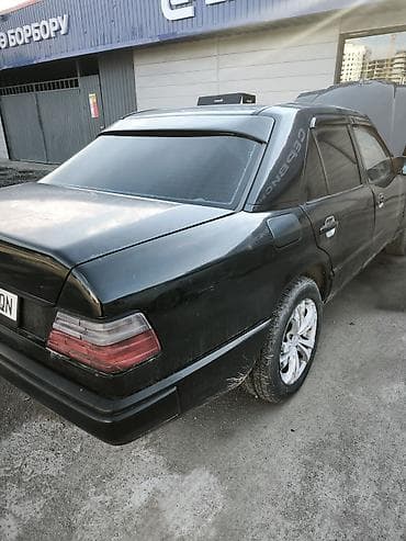 814 d: Mercedes-Benz W124: 1988 г., 2 л, Механика, Бензин, Седан — 10