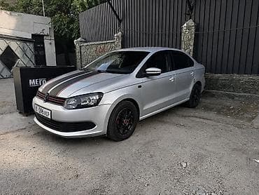 mini cuper: Volkswagen Polo: 2011 г., 1.6 л, Автомат, Бензин, Седан — 2