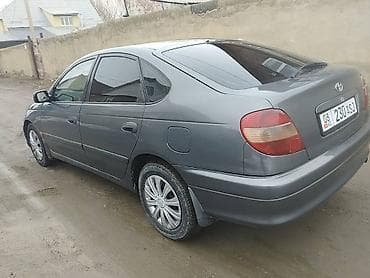 mers w211: Toyota Avensis: 2002 г., Механика, Бензин, Лифтбек — 3