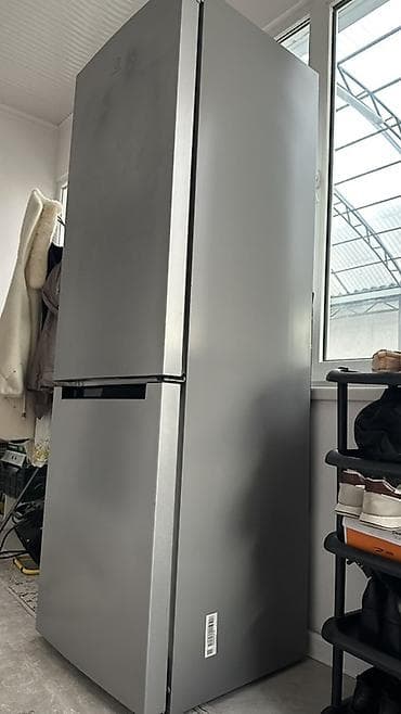 Морозильники: Холодильник Indesit, Б/у, Двухкамерный — 6